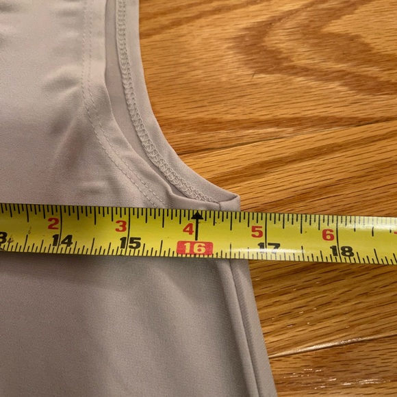 Sleeveless Top - Picture 5 of 7